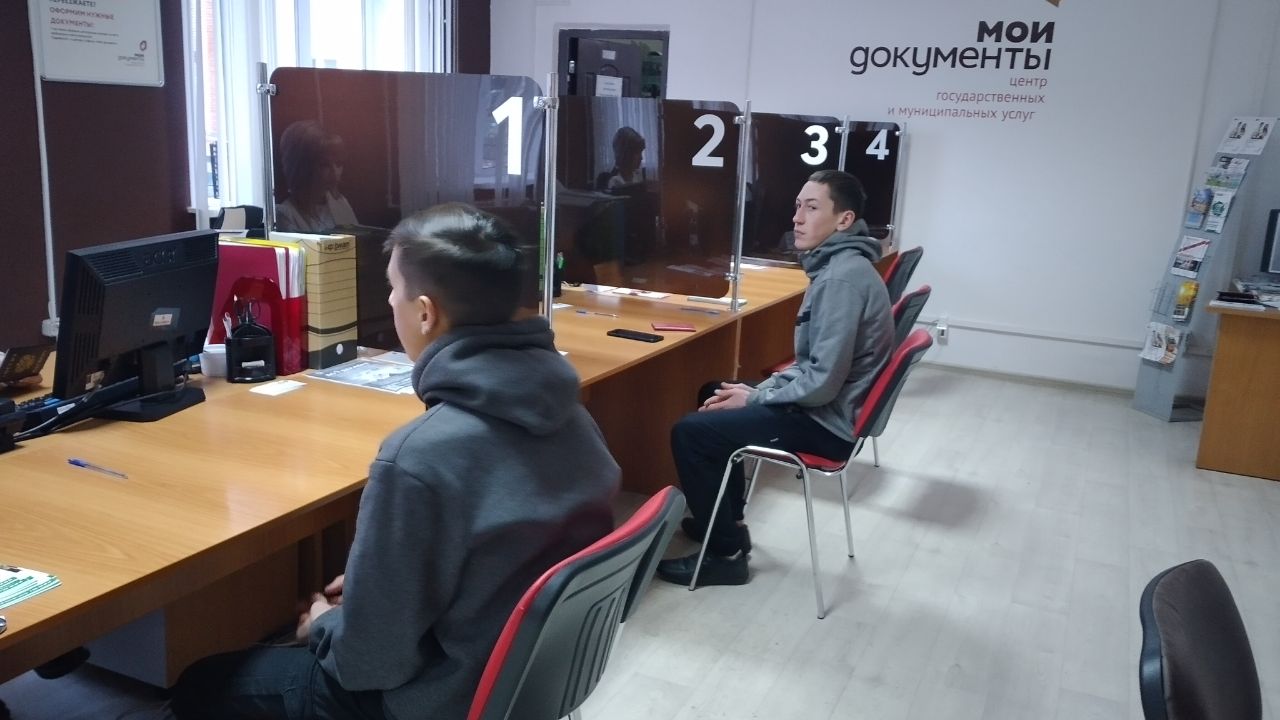 В Камешкирском районе желающих оформить "Пушкинскую карту" все больше