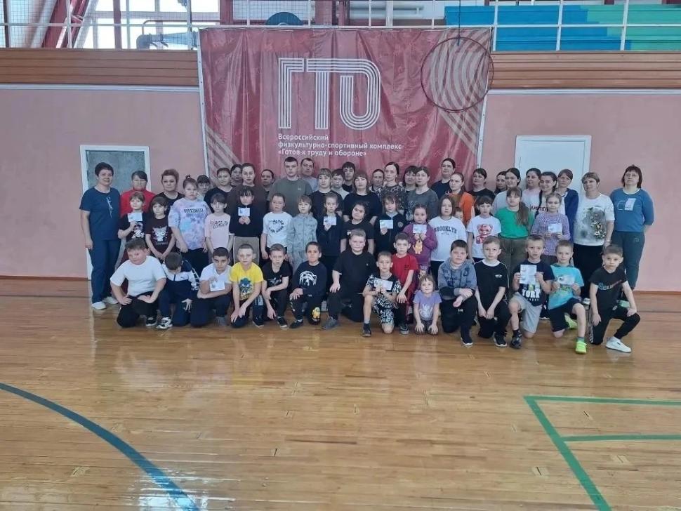 Всей семьей на ГТО: Зимний фестиваль завершился ярким спортивным праздником в Камешкире! Всей семьей на ГТО: Зимний фестиваль завершился ярким спортивным праздником в Камешкире!