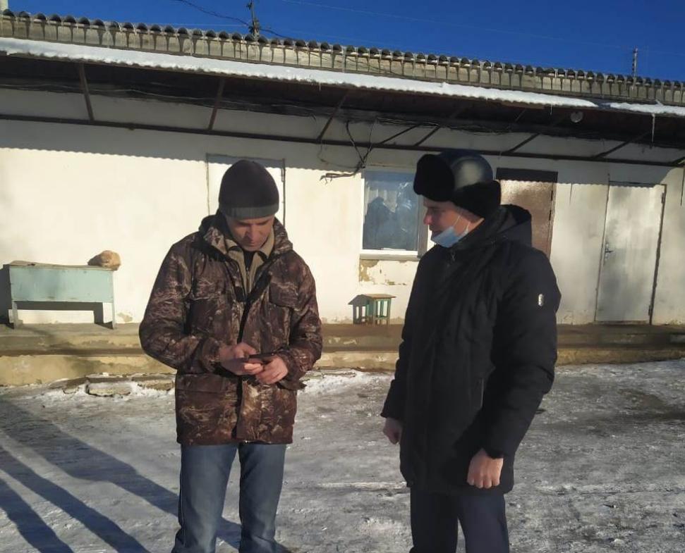 Глава администрации Камешкирского района Павел Мигин посетил мясоперерабатывающее предприятие индивидуального предпринимателя Николая Лапшина Глава администрации Камешкирского района Павел Мигин посетил мясоперерабатывающее предприятие индивидуального предпринимателя Николая Лапшина