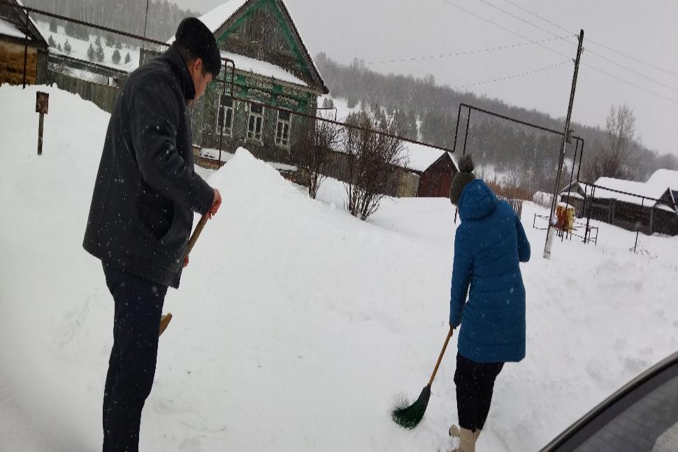 В рамках акции «Рука помощи» оказана помощь по очистке снега в сёлах Пестровского сельсовета В рамках акции «Рука помощи» оказана помощь по очистке снега в сёлах Пестровского сельсовета