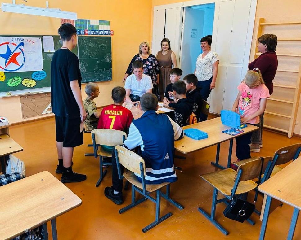 Начальник Отдела образования Камешкирского района посетила пришкольный лагерь Начальник Отдела образования Камешкирского района посетила пришкольный лагерь