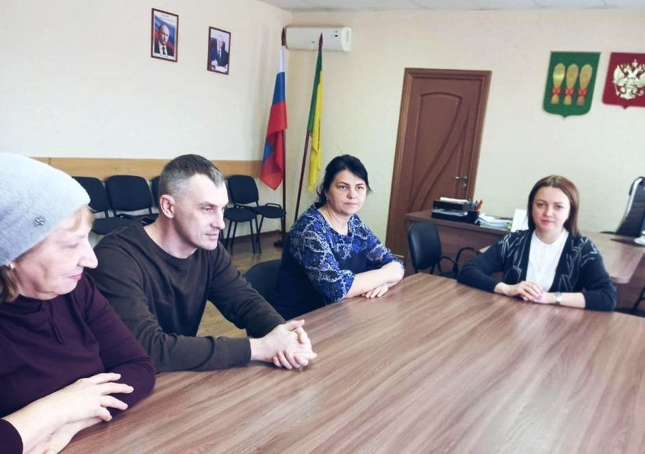 Глава администрации Камешкирского района Ольга Белянина провела рабочее совещание Глава администрации Камешкирского района Ольга Белянина провела рабочее совещание