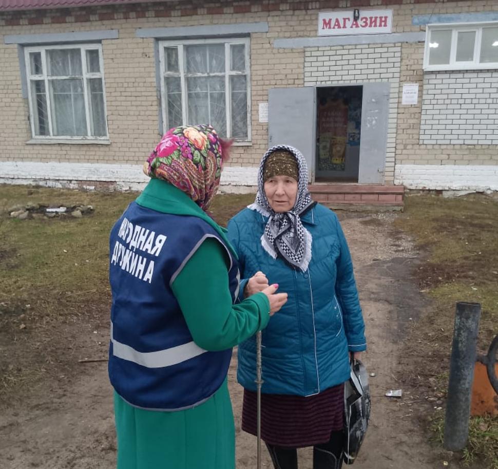 Дружинники Камешкирского района провели рейд, направленный на пресечение незаконной торговли алкоголем и табачными изделиями на территории района Дружинники Камешкирского района провели рейд, направленный на пресечение незаконной торговли алкоголем и табачными изделиями на территории района