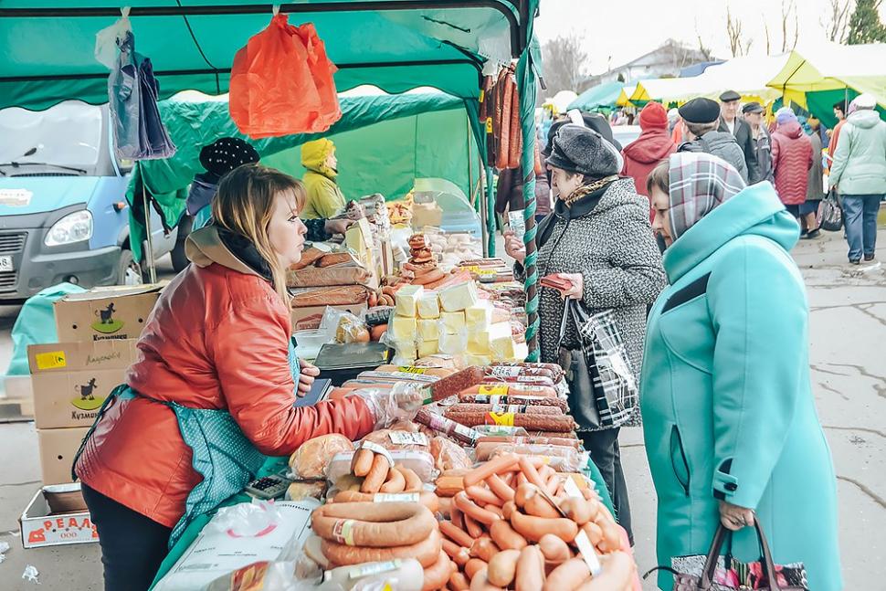 Сельскохозяйственные товаропроизводители и индивидуальные предприниматели Камешкирского района  принимают активное участие ярмарках