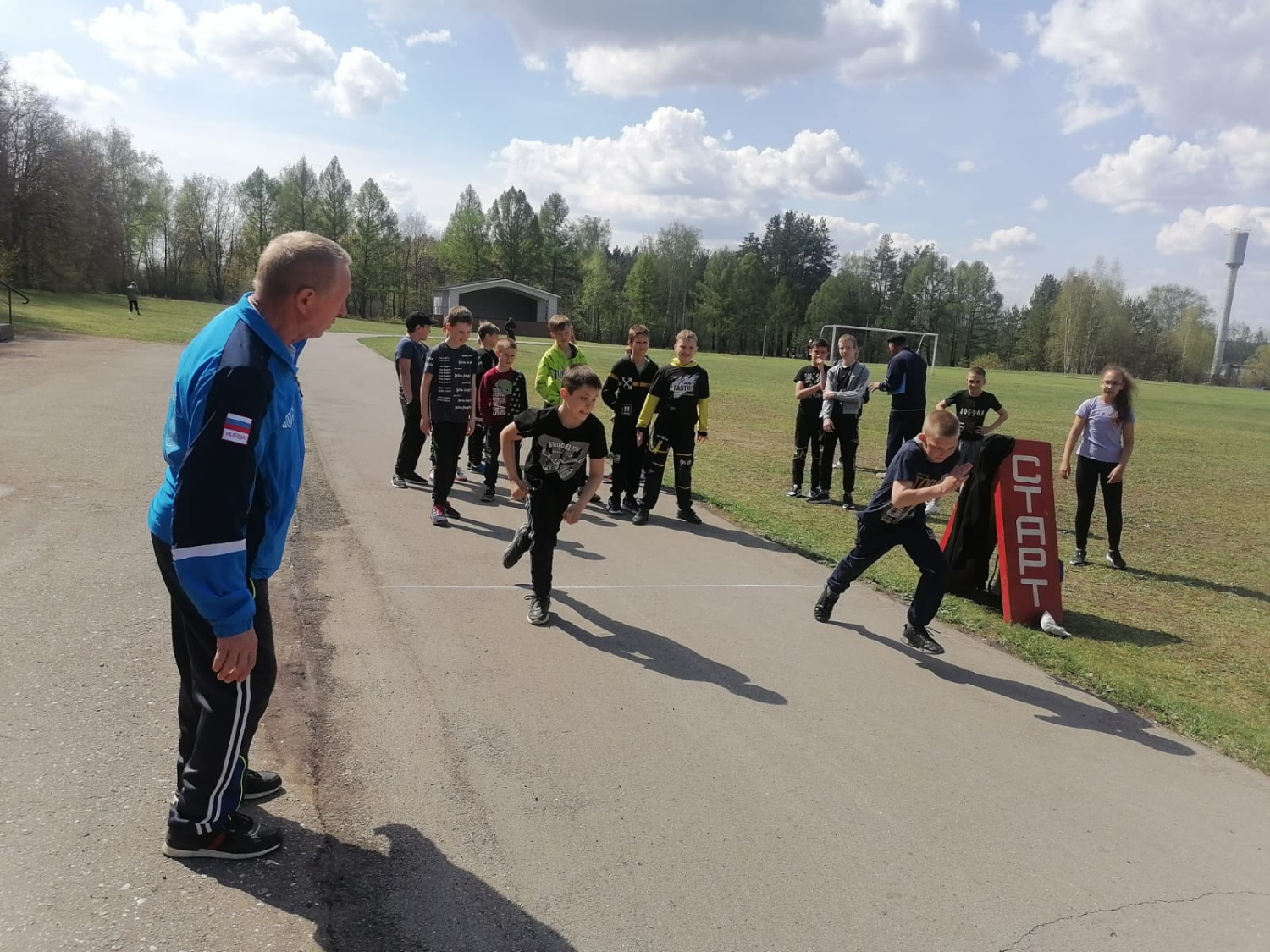 В парке имени Юрия Гагарина прошли третьи отборочные соревнования по лёгкой атлетике среди учащихся общеобразовательных учреждений В парке имени Юрия Гагарина прошли третьи отборочные соревнования по лёгкой атлетике среди учащихся общеобразовательных учреждений