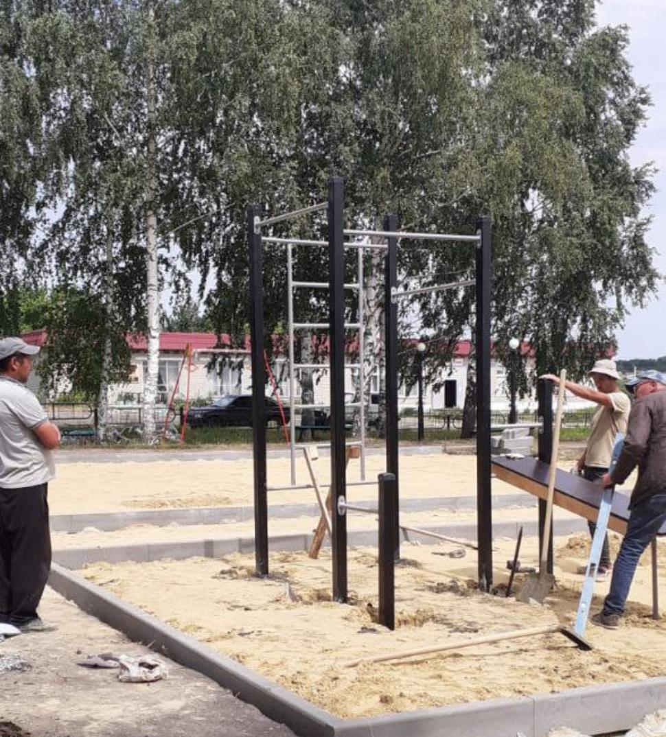 Продолжаются работы по благоустройству общественной территории в с.Чумаево Продолжаются работы по благоустройству общественной территории в с.Чумаево