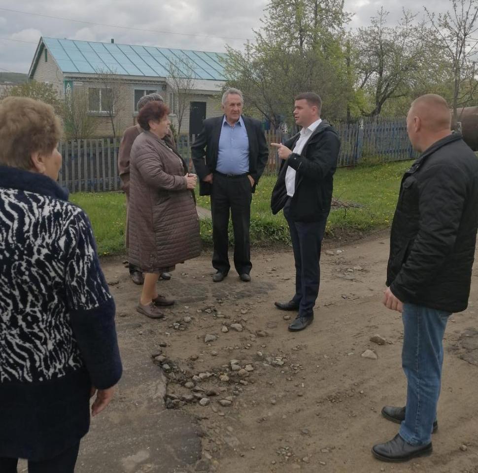 Глава администрации Камешкирского района Павел Мигин принял участие в сходе граждан Глава администрации Камешкирского района Павел Мигин принял участие в сходе граждан