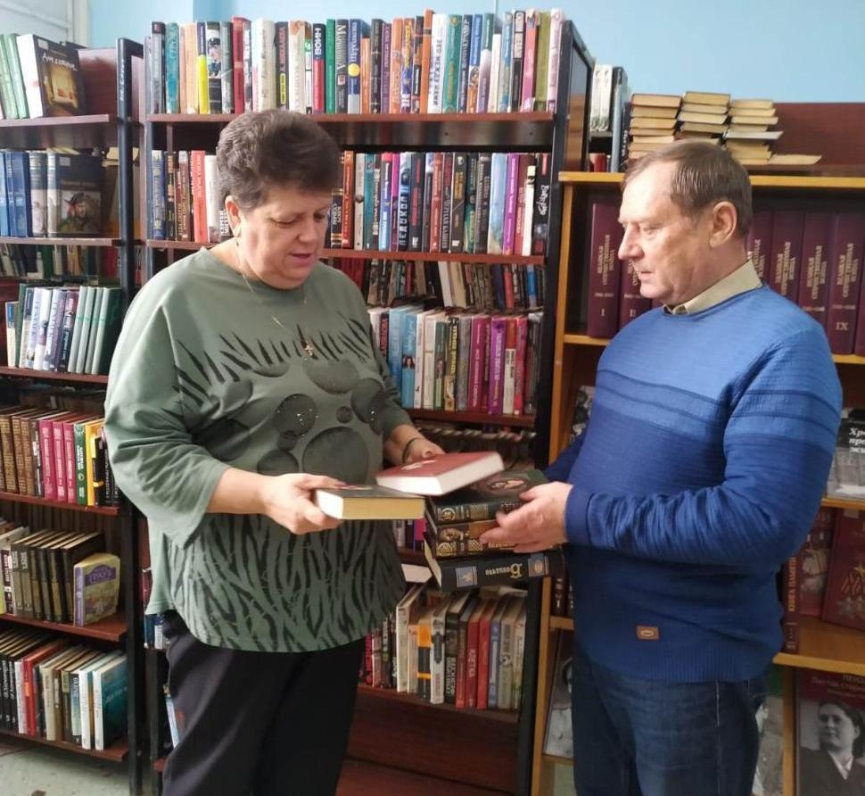 Книги в дар библиотеке Книги в дар библиотеке