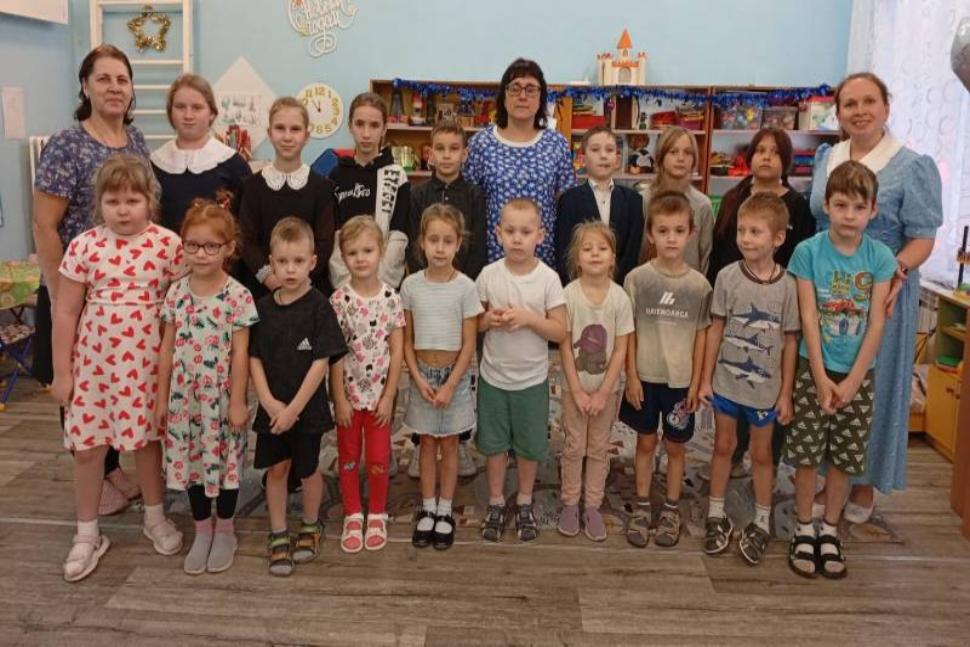 Выпускники не забывают свой детский сад