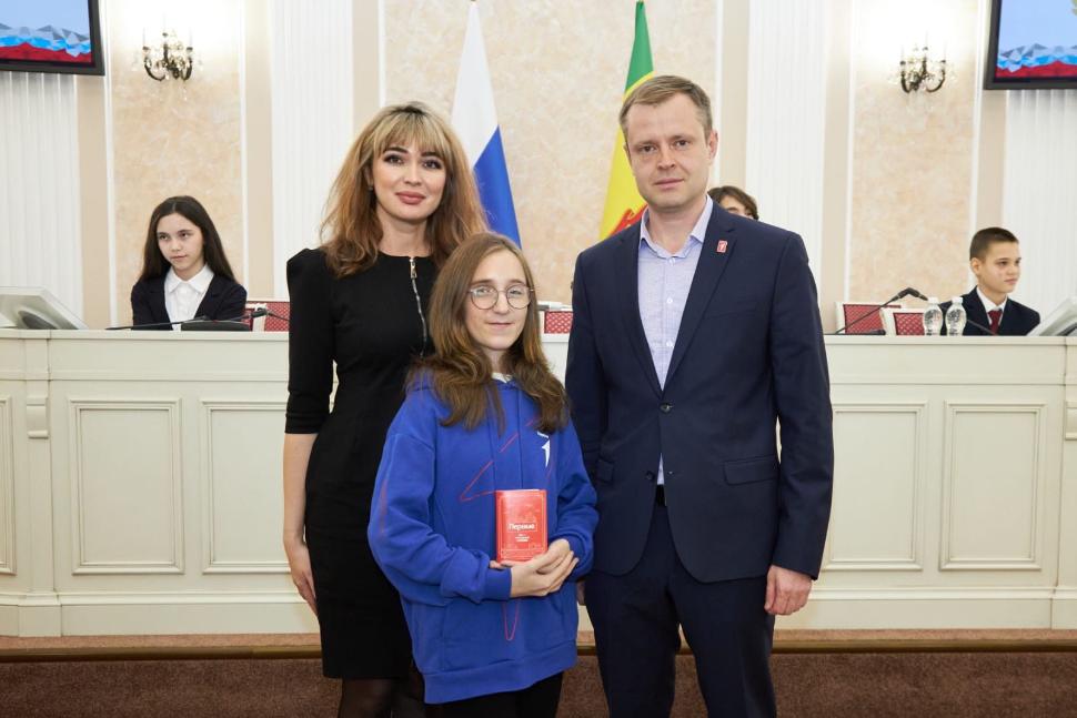 Состоялась торжественная церемония вручения паспортов в рамках акции «Мы –Граждане России!»