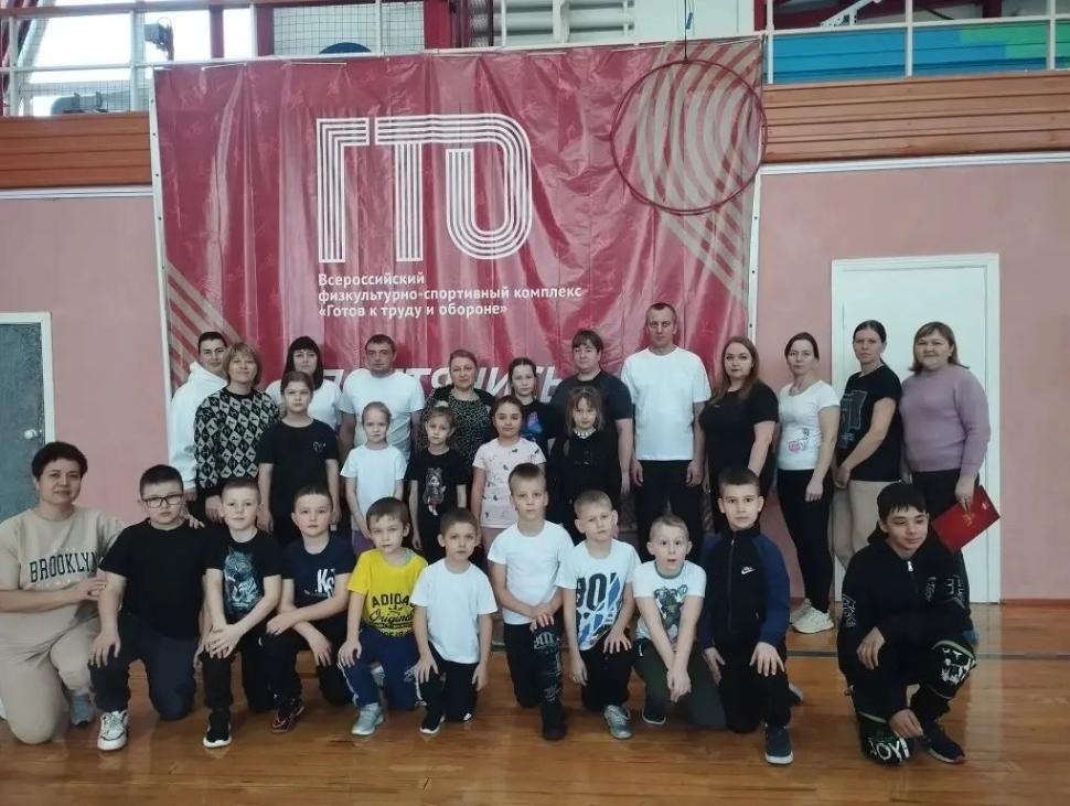 Зимний фестиваль «Всей семьей на ГТО» среди учащихся первых классов Камешкирского района Зимний фестиваль «Всей семьей на ГТО» среди учащихся первых классов Камешкирского района