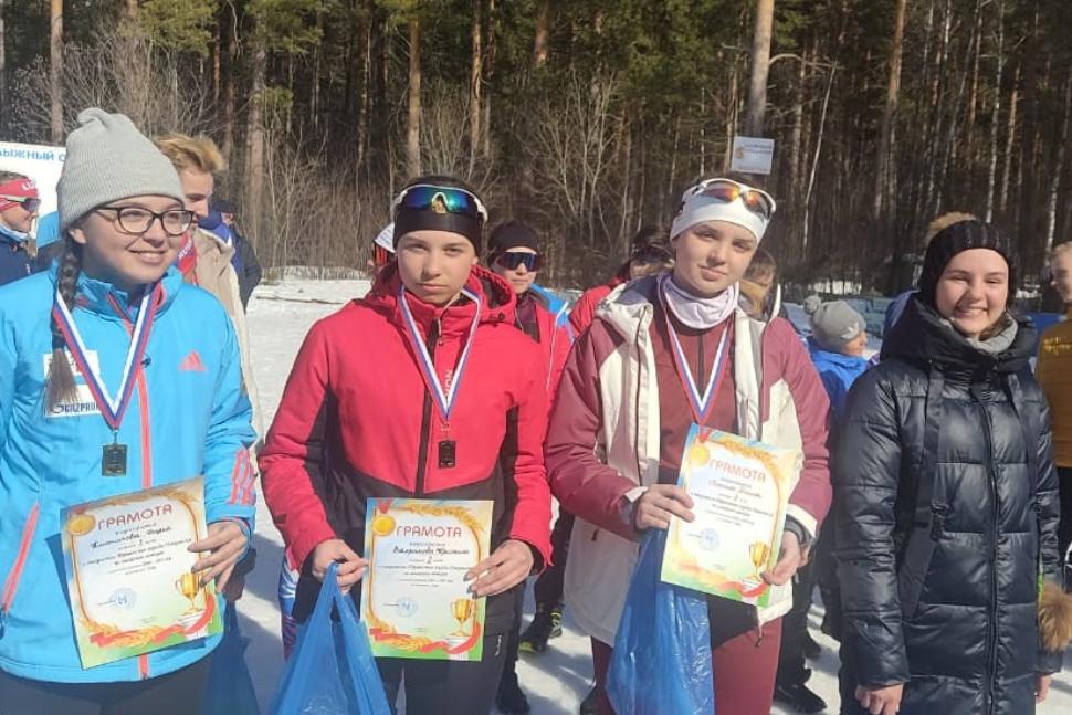 Воспитанники ДЮСШ Камешкирского района приняли участие в соревнованиях по лыжным гонкам "Первенство города Никольска" Воспитанники ДЮСШ Камешкирского района приняли участие в соревнованиях по лыжным гонкам "Первенство города Никольска"