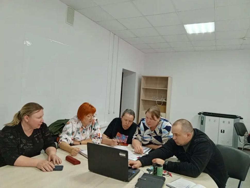 Учителя Лапшовской школы Камешкирского района проходят курсы повышения квалификации Учителя Лапшовской школы Камешкирского района проходят курсы повышения квалификации