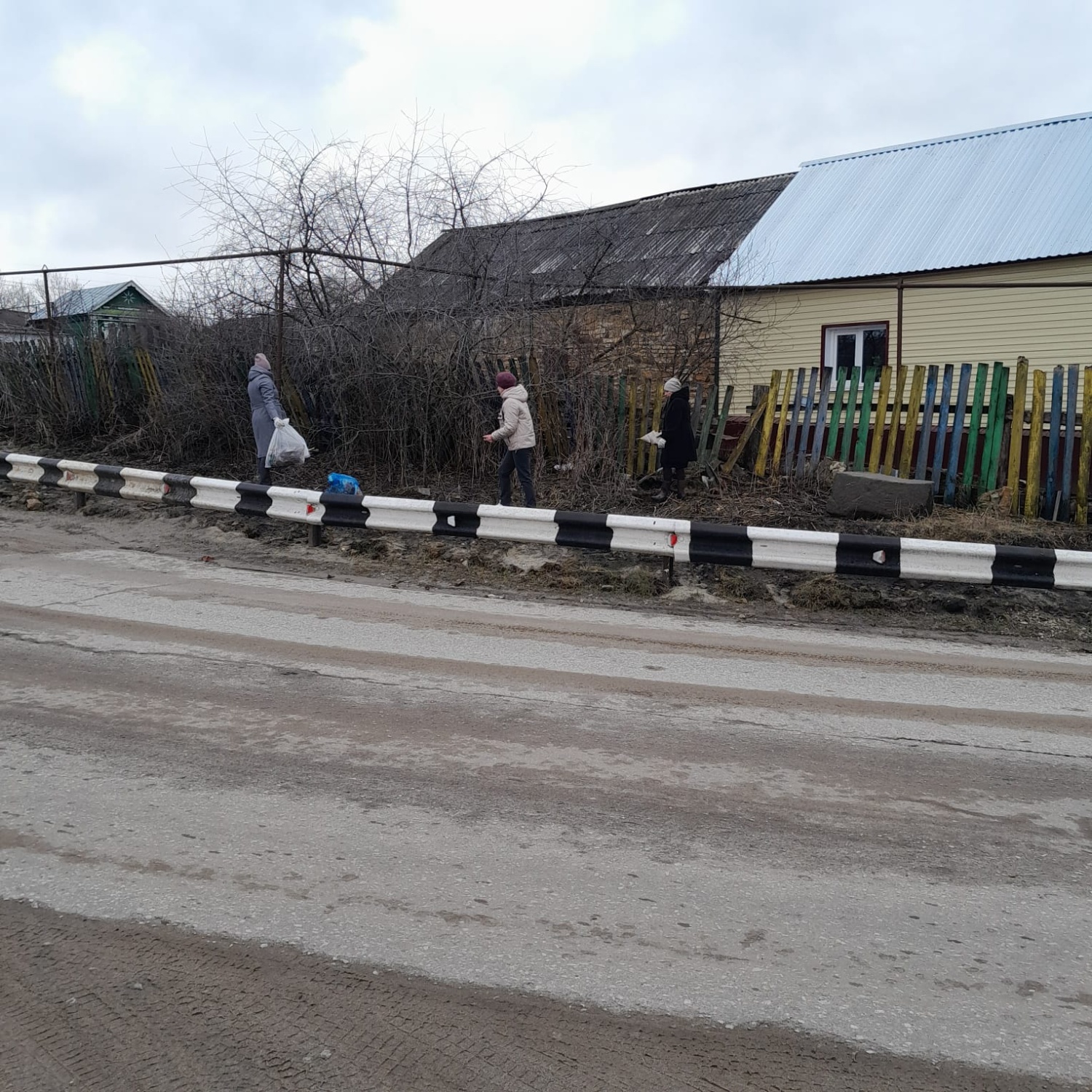 На территории Камешкирского района проводятся работы по благоустройству населенных пунктов