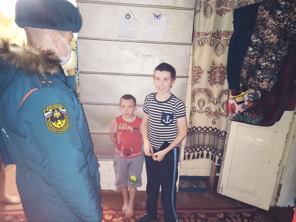 Профилактические рейды по жилому сектору в селах Камешкирского района