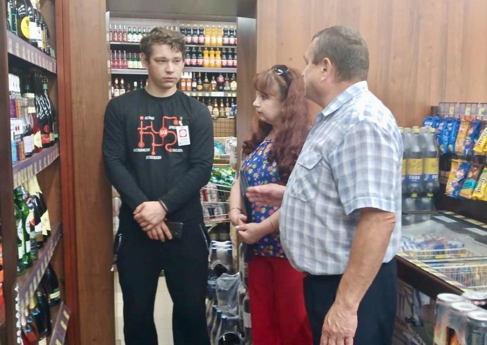 Проведен рейд по торговым точкам села  Русский  Камешкир