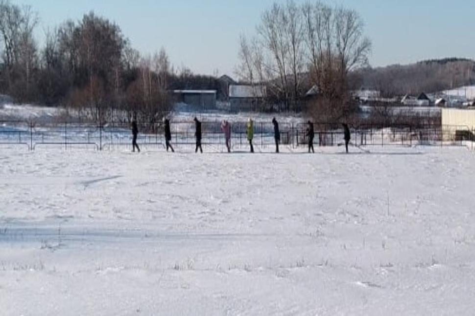 В с. Пёстровка проведена лыжная прогулка в рамках Декады Спорта и Здоровья В с. Пёстровка проведена лыжная прогулка в рамках Декады Спорта и Здоровья