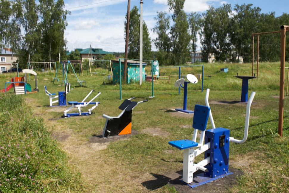 В селе Русский Камешкир продолжается реконструкция парка имени Гагарина В селе Русский Камешкир продолжается реконструкция парка имени Гагарина