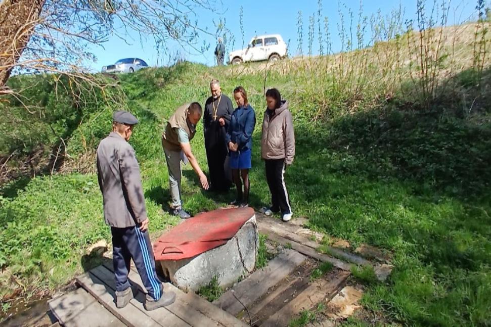 Глава Камешкирского района Ольга Белянина приняла участие в рабочем совещании по вопросу обустройства родника  в селе Дьячёвка.
