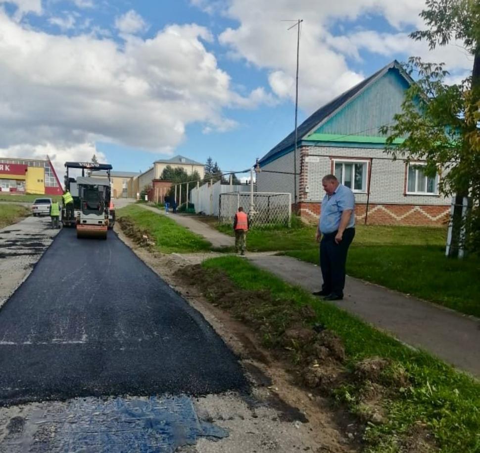 В селе Русский Камешкир приступили к ремонту дорожного полотна на улице Автодорожная В селе Русский Камешкир приступили к ремонту дорожного полотна на улице Автодорожная