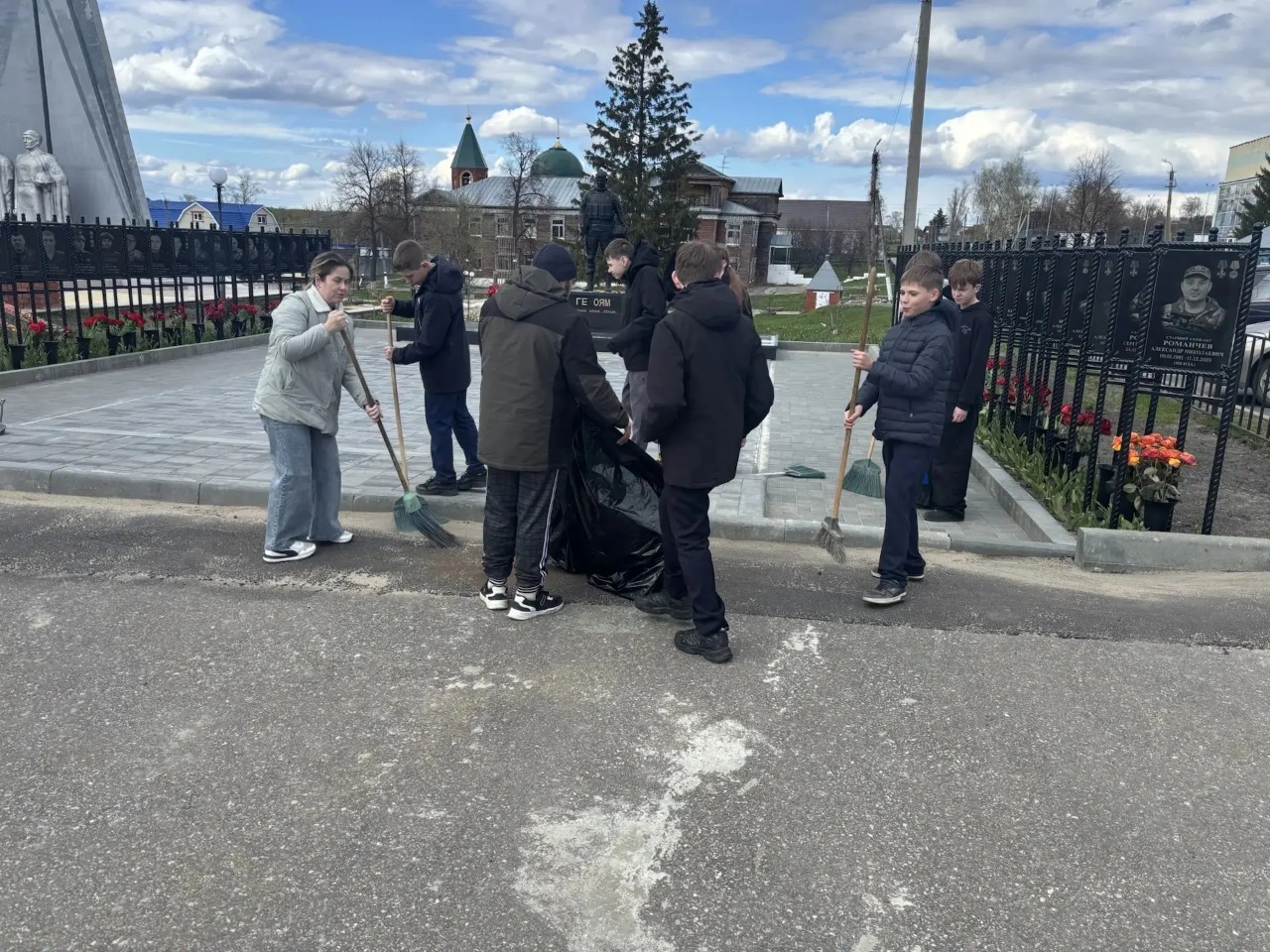 Всероссийский субботник в Камешкирском районе Всероссийский субботник в Камешкирском районе