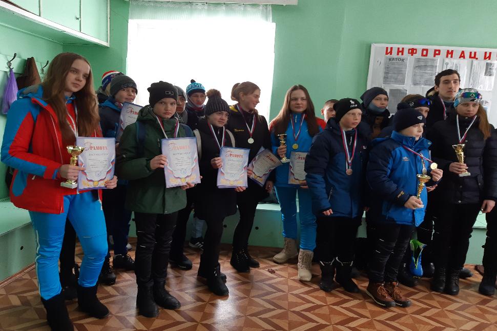 Определены победители Кубка Главы администрации Камешкиркого района по лыжным гонкам