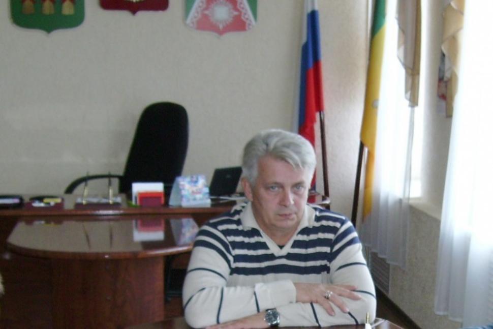 Глава администрации Камешкирского района Сергей Хазов провел рабочее совещание Глава администрации Камешкирского района Сергей Хазов провел рабочее совещание