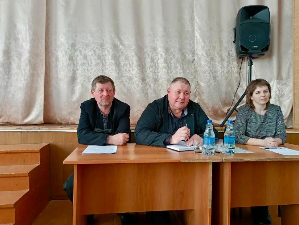 Глава Камешкирского района Дмитрий Мануковский принял участие в заседании расширенной сессии Комитета местного самоуправления Лапшового  сельсовета