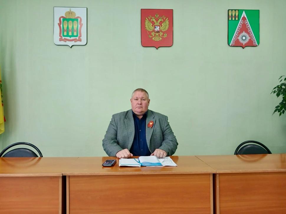 Глава Камешкирского района Дмитрий Мануковский провел оперативное совещание