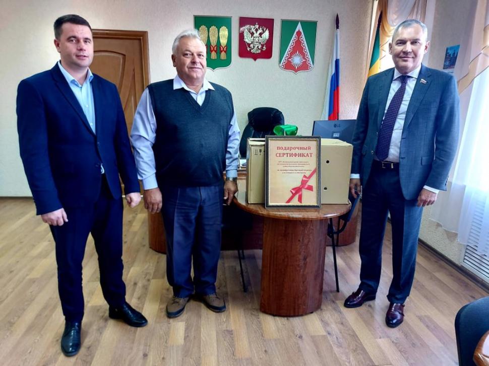 Депутат Законодательного Собрания Пензенской области Ильдар Акчурин сделал подарки к Дню пожилого человека Депутат Законодательного Собрания Пензенской области Ильдар Акчурин сделал подарки к Дню пожилого человека