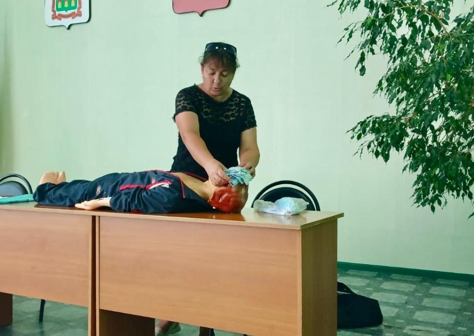 В Администрации Камешкирского района представителем ООО «Профессионал» организовано обучение по охране труда для руководителей и специалистов организаций и предприятий В Администрации Камешкирского района представителем ООО «Профессионал» организовано обучение по охране труда для руководителей и специалистов организаций и предприятий