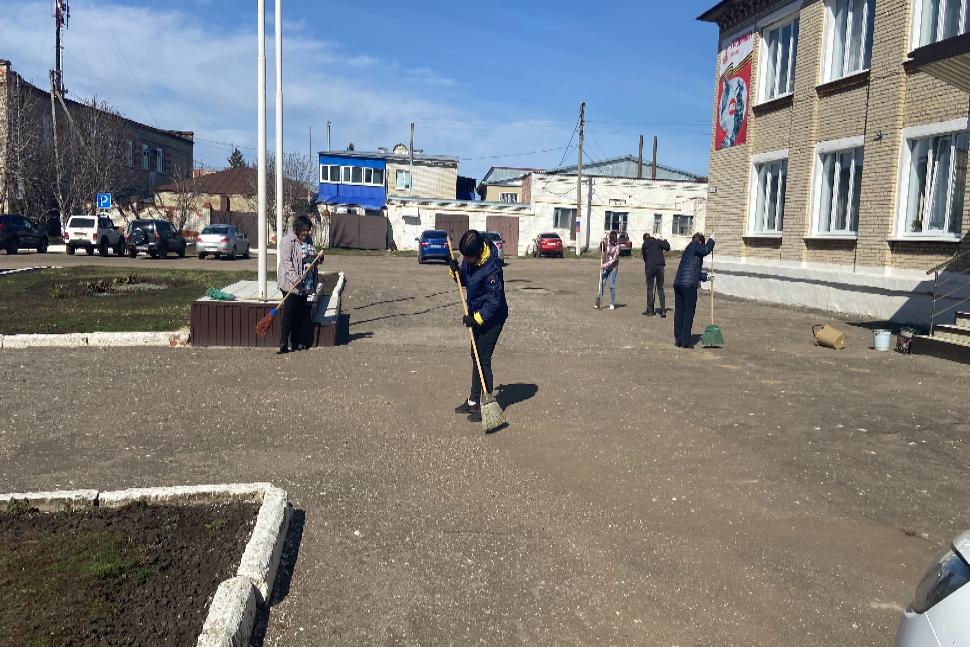 В Камешкирском районе продолжаются мероприятия по благоустройству и санитарной очистке территорий В Камешкирском районе продолжаются мероприятия по благоустройству и санитарной очистке территорий