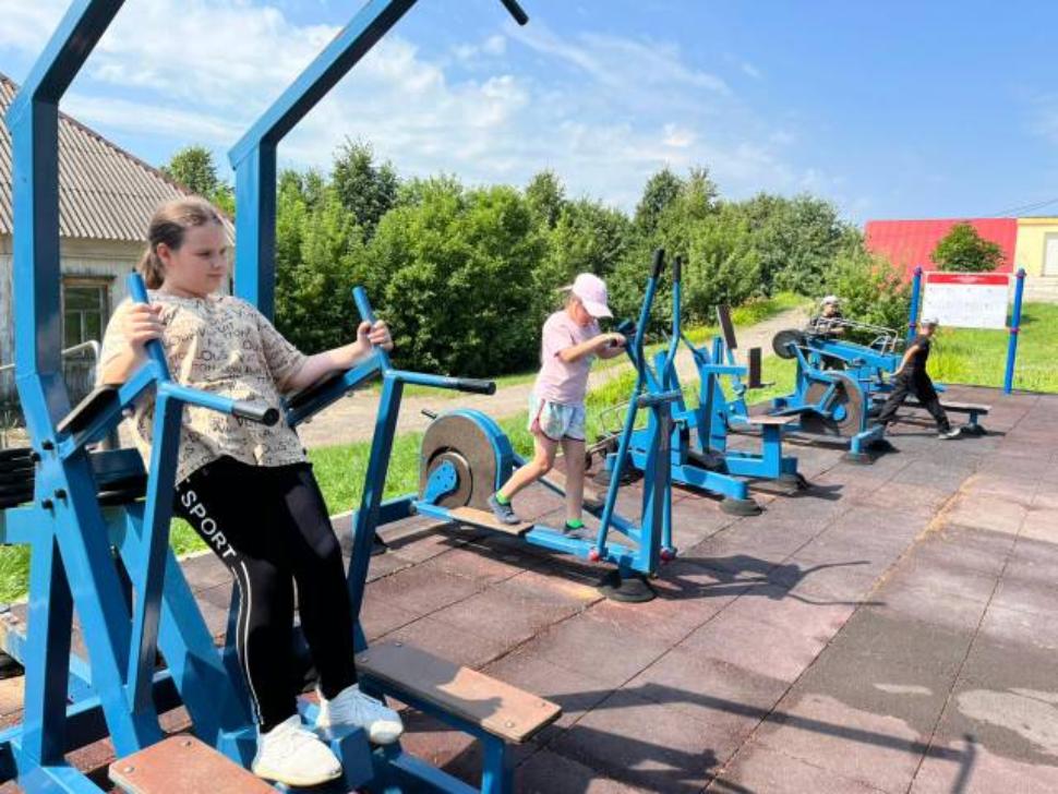 Игровая площадка оживает под звонкий смех ребят
