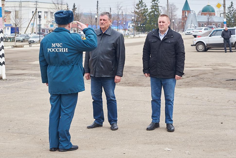В рамках проведения командно-штабных учений проведен смотр сил и средств ПТП РСЧС Камешкирского района