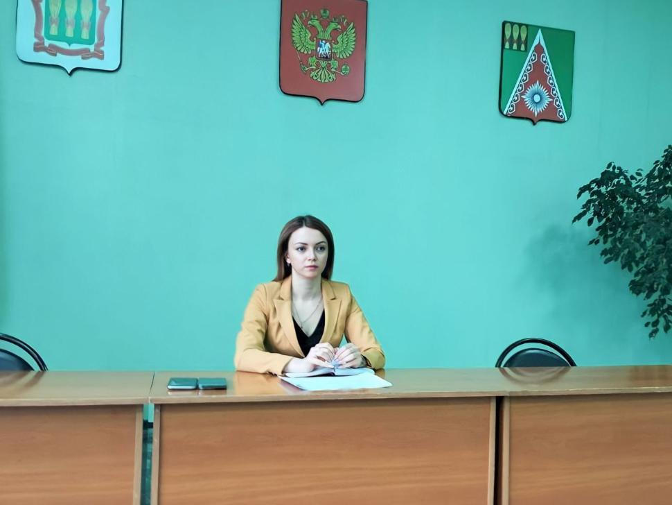 Глава Камешкирского района Ольга Белянина провела оперативное совещание Глава Камешкирского района Ольга Белянина провела оперативное совещание