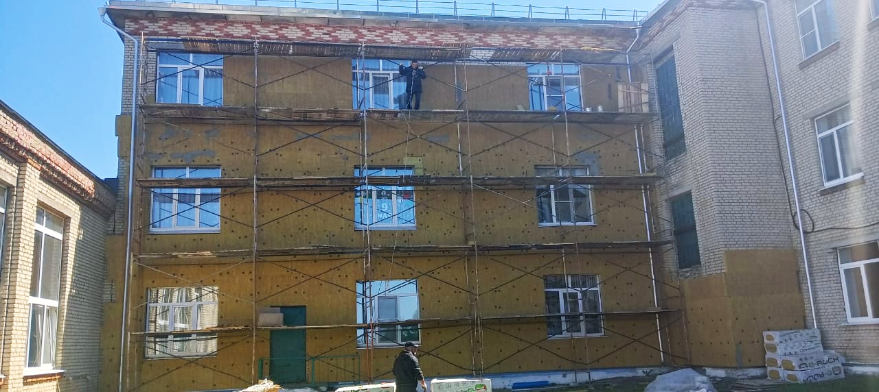 В Камешкирском районе продолжаются работы по капитальному ремонту объектов социальной инфраструктуры В Камешкирском районе продолжаются работы по капитальному ремонту объектов социальной инфраструктуры