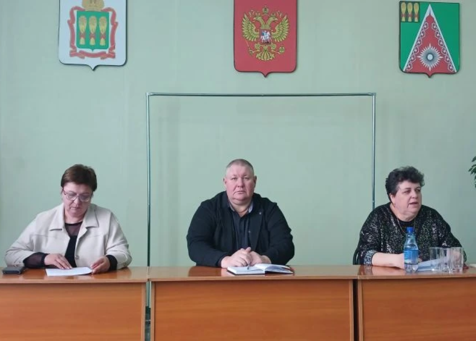 Глава Камешкирского района Дмитрий Мануковский принял участие в расширенной сессии Комитета местного самоуправления Русско-Камешкирского сельсовета