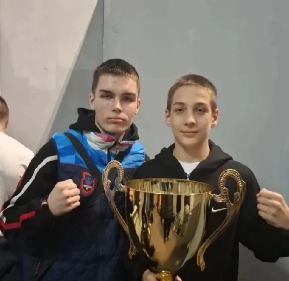 Наш боксёр — лучший!