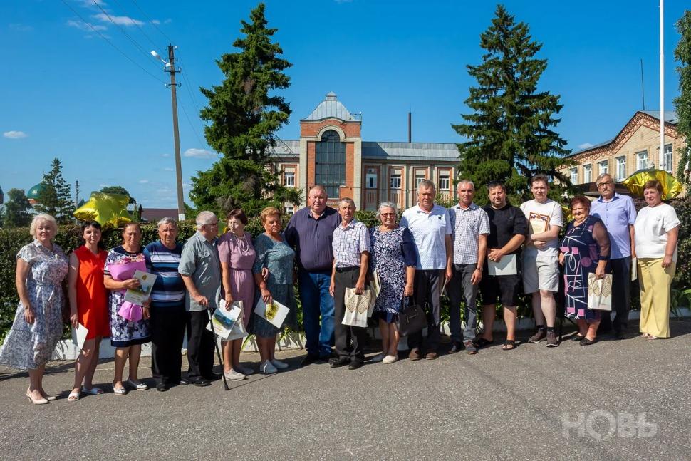 В селе Русский Камешкир отметили День семьи, любви и верности и день села