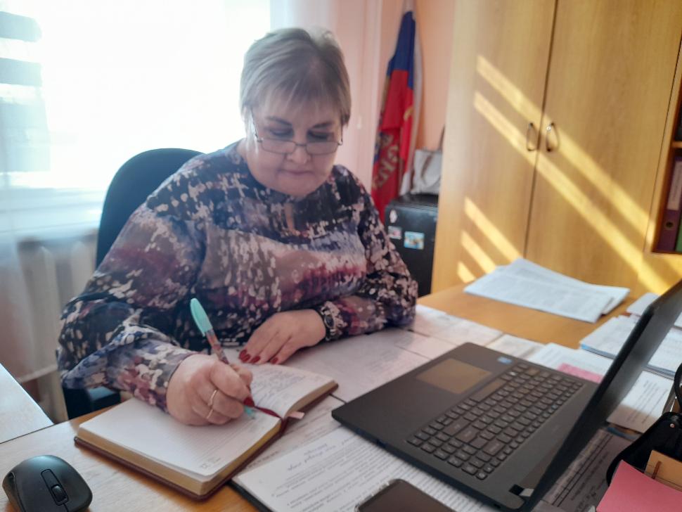 Проходят курсы повышения квалификации учителей русского языка и литературы