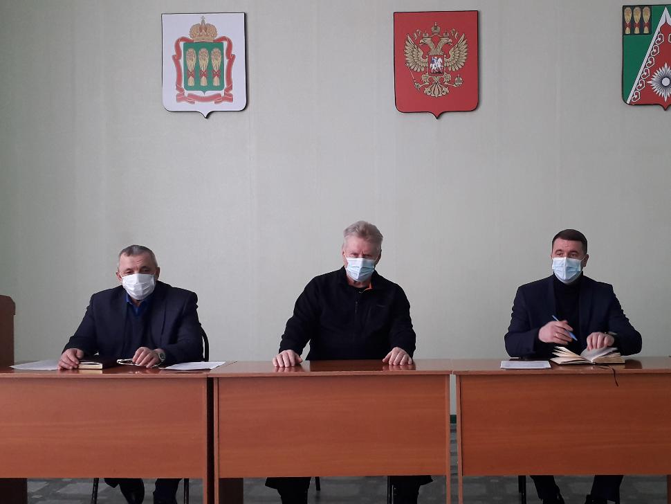 Глава администрации Камешкирского района Павел Мигин провел заседание организационного комитета