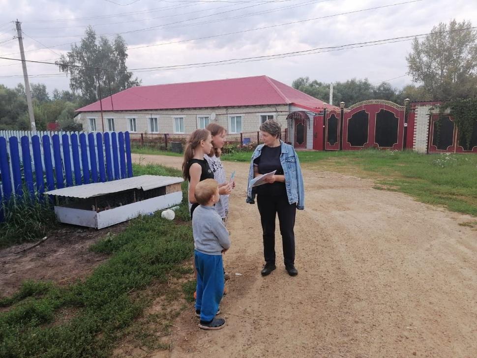 На территории Камешкирского района ежедневно продолжаются рейдовые мероприятия по местам массового пребывания детей и молодежи в вечернее время На территории Камешкирского района ежедневно продолжаются рейдовые мероприятия по местам массового пребывания детей и молодежи в вечернее время