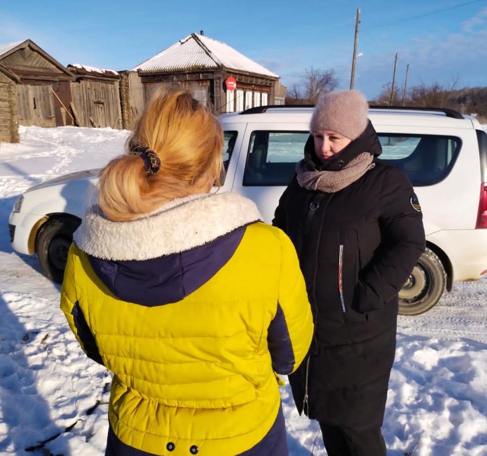 Специалисты отделения профилактики провели рейд по семьям с детьми Специалисты отделения профилактики провели рейд по семьям с детьми