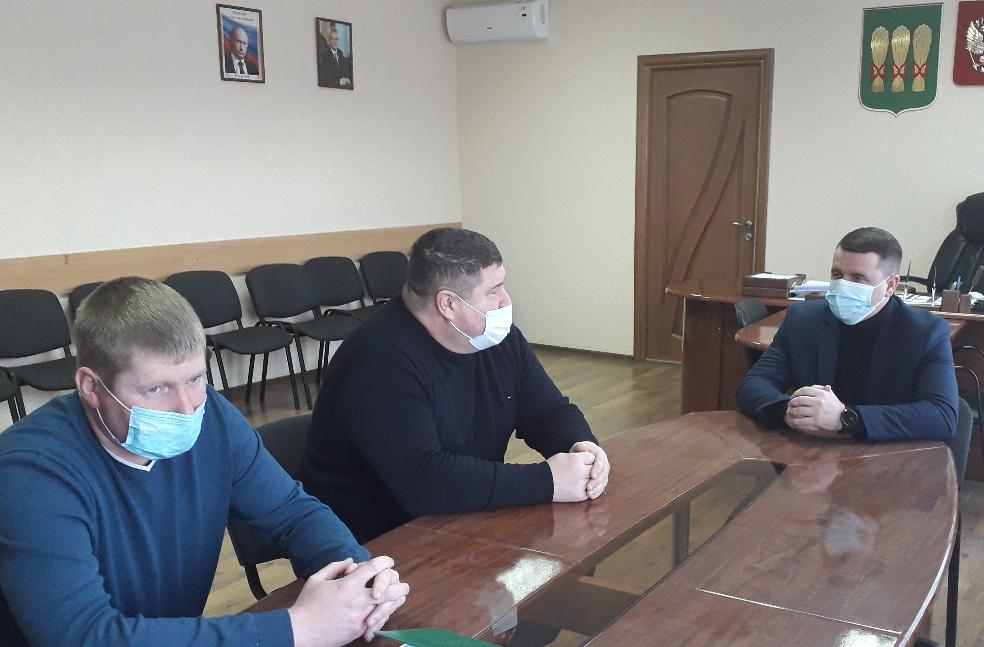 Встреча Главы администрации Камешкирского района Павла Мигина с представителями бизнеса Встреча Главы администрации Камешкирского района Павла Мигина с представителями бизнеса