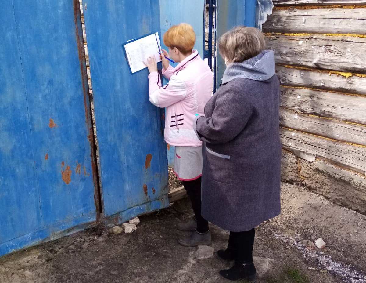 Специалисты Комплексного центра социального обслуживания населения Камешкирского района посетили семьи, нуждающиеся в особой заботе государства