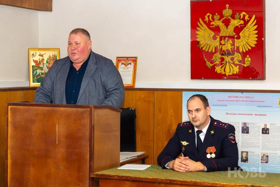 Глава Камешкирского района Дмитрий Мануковский поздравил сотрудников и ветеранов ОМВД России по Камешкирскому району с Днём сотрудника органов внутренних дел РФ Глава Камешкирского района Дмитрий Мануковский поздравил сотрудников и ветеранов ОМВД России по Камешкирскому району с Днём сотрудника органов внутренних дел РФ