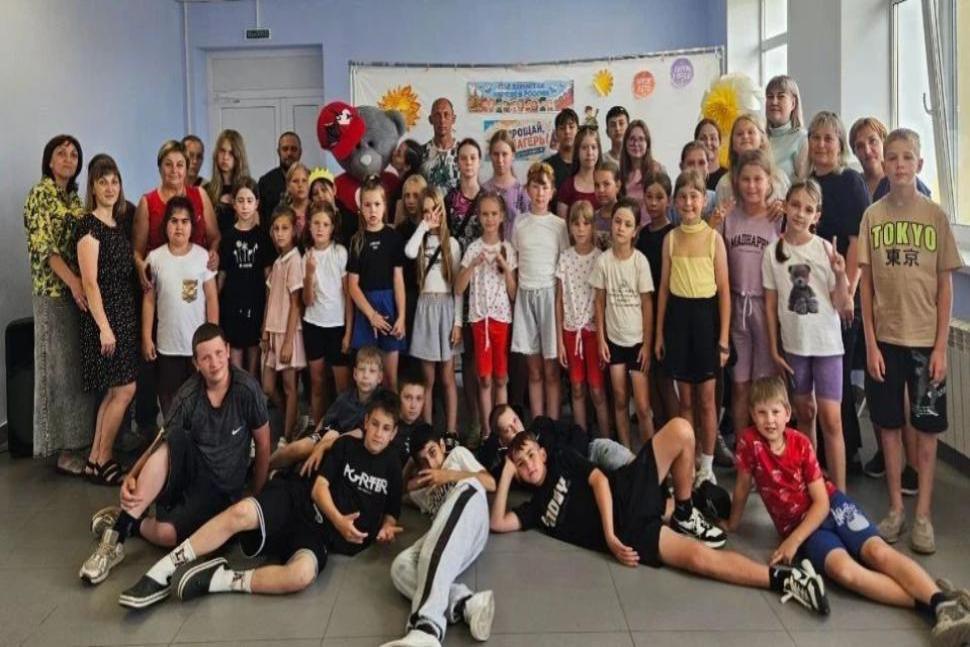 Закрытие лагерной смены в пришкольном лагере «Солнышко» Закрытие лагерной смены в пришкольном лагере «Солнышко»