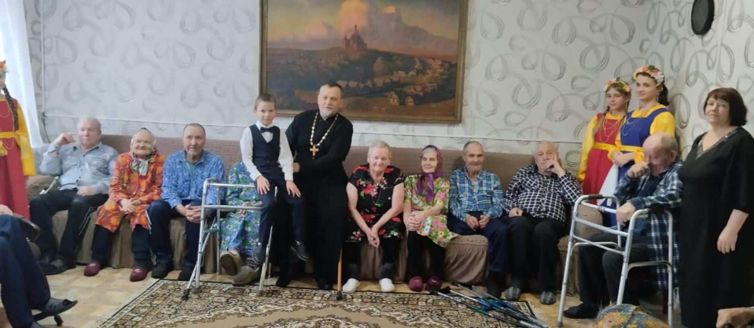 В честь празднования Казанской иконы Божией Матери состоялся концерт для престарелых и инвалидов стационарного отделения в с.Пестровка