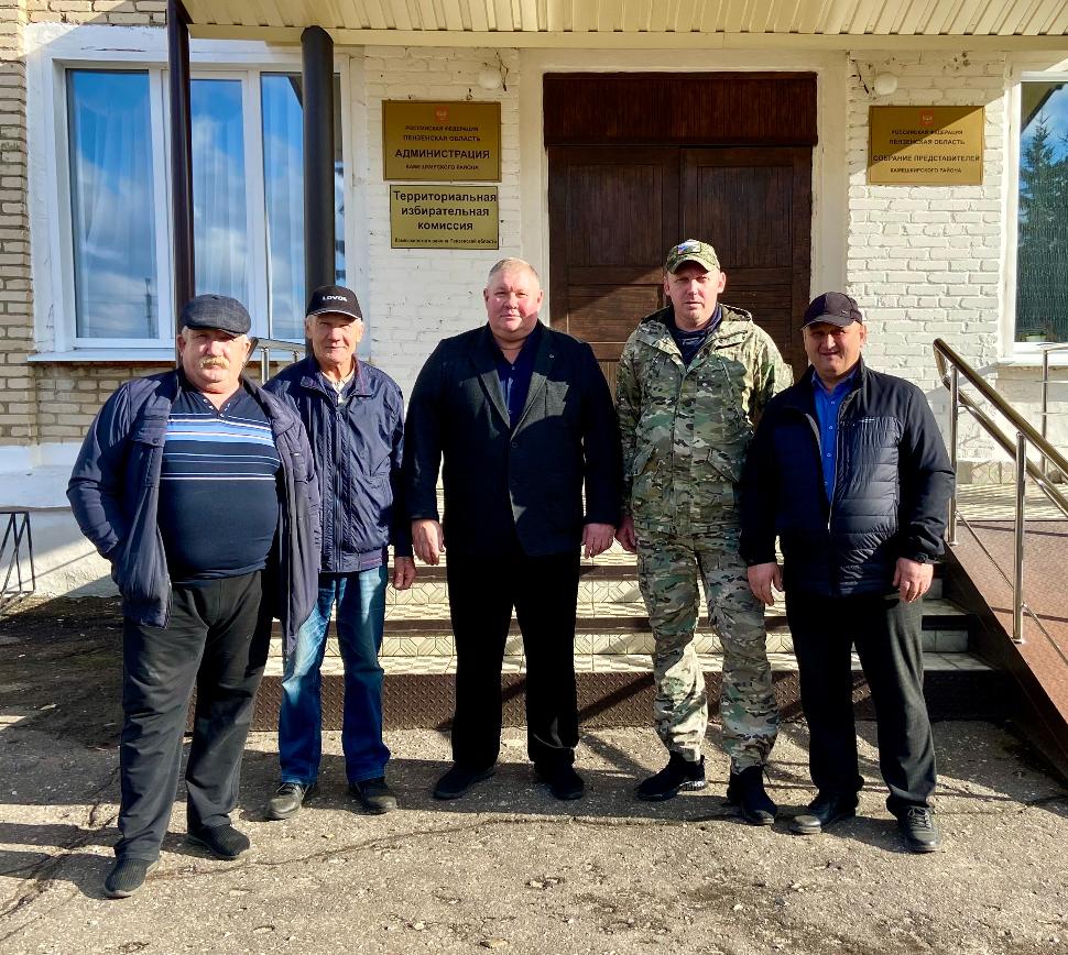 Глава Камешкирского района Дмитрий Мануковский поздравил с Днем работника автомобильного и городского пассажирского транспорта Глава Камешкирского района Дмитрий Мануковский поздравил с Днем работника автомобильного и городского пассажирского транспорта