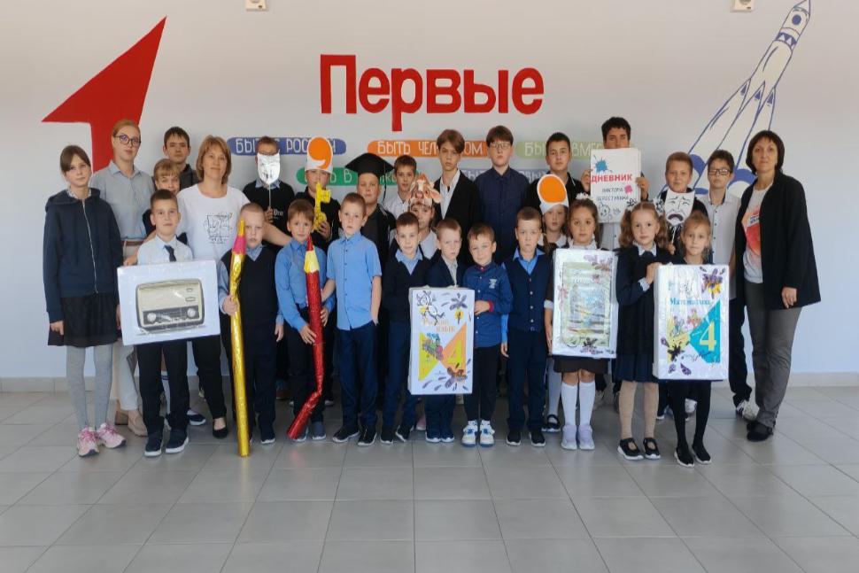 Двери школьного театра вновь распахнулись